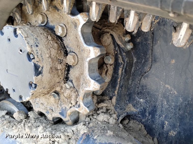 image for item LO9039 2022 Kubota  SVL65-2 tracked skid steer loader