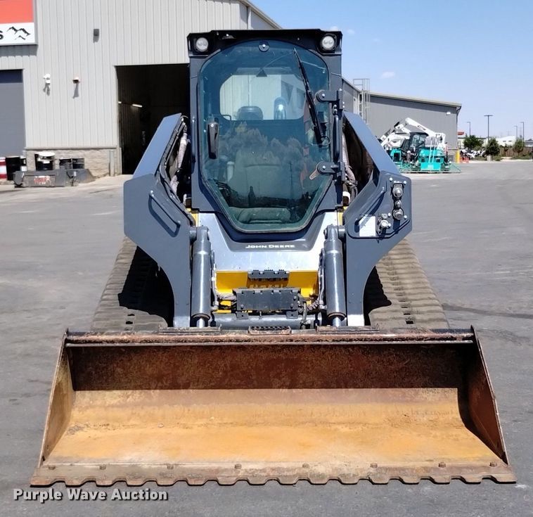 image for item LO9040 2022 John Deere 333G tracked skid steer loader