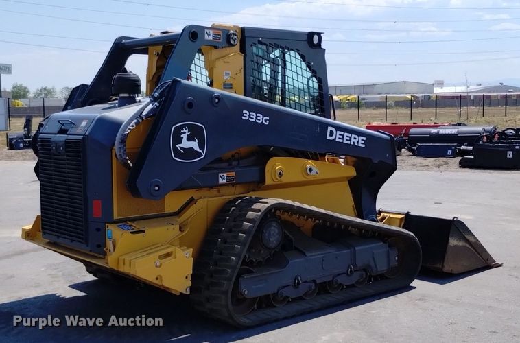 image for item LO9040 2022 John Deere 333G tracked skid steer loader