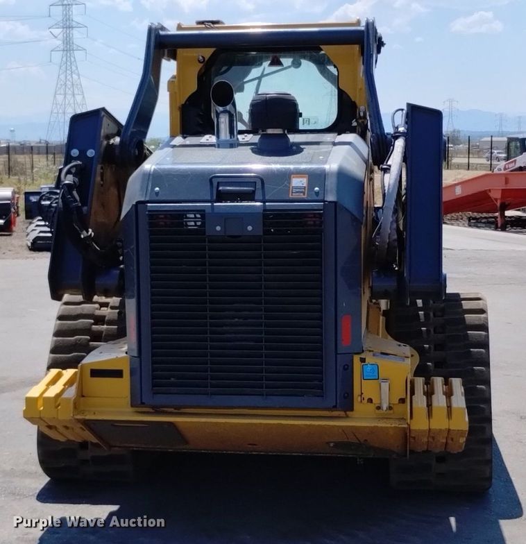 image for item LO9040 2022 John Deere 333G tracked skid steer loader