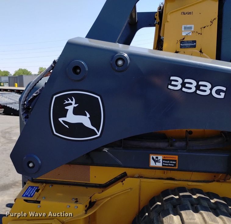 image for item LO9040 2022 John Deere 333G tracked skid steer loader