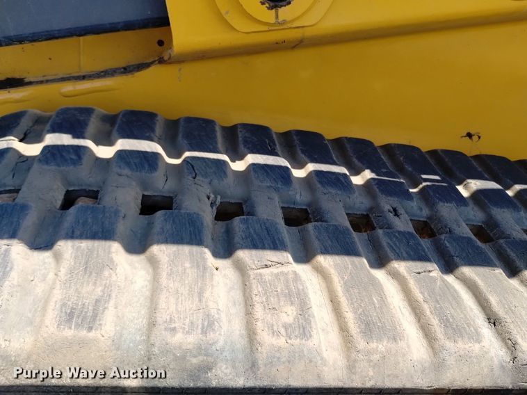 image for item LO9040 2022 John Deere 333G tracked skid steer loader