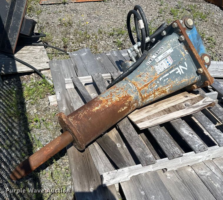 image for item lr9399 2018 Tramac ND30 breaker