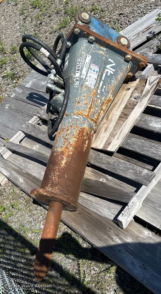 image for item lr9399 2018 Tramac ND30 breaker