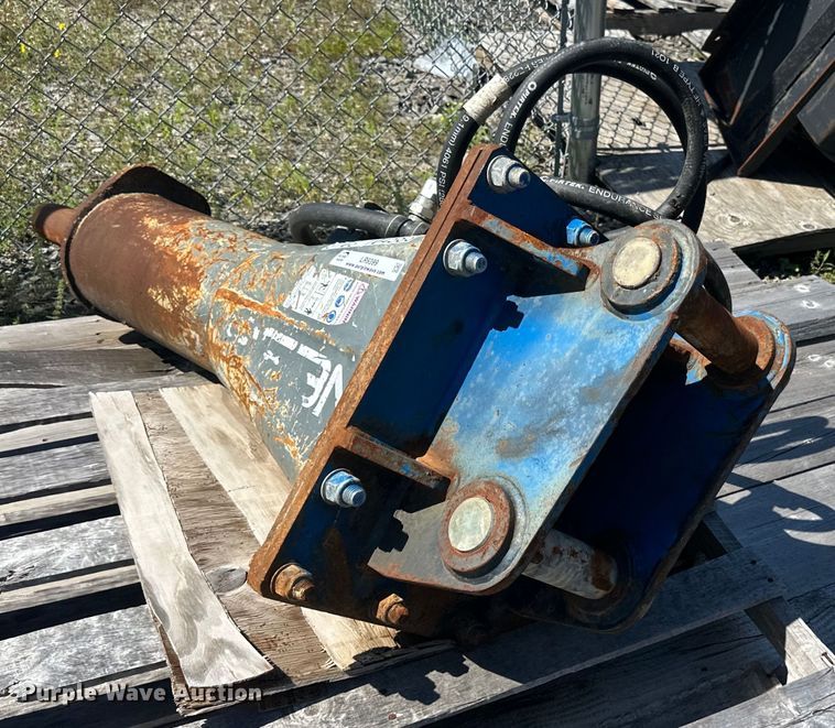 image for item lr9399 2018 Tramac ND30 breaker