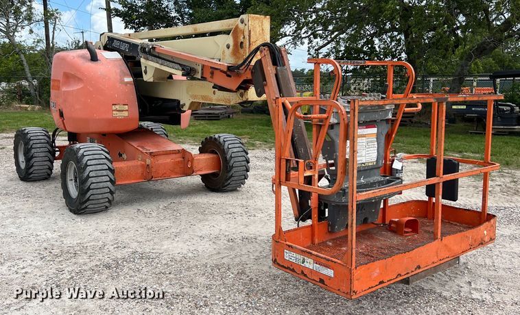 image for item LU9957 2012 JLG 450AJ boom lift