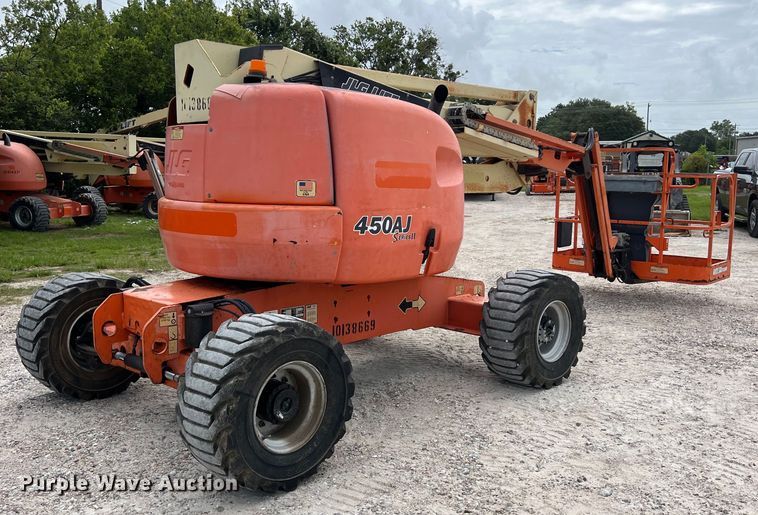 image for item LU9957 2012 JLG 450AJ boom lift