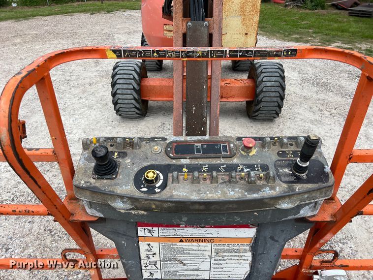 image for item LU9957 2012 JLG 450AJ boom lift