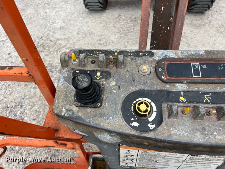 image for item LU9957 2012 JLG 450AJ boom lift