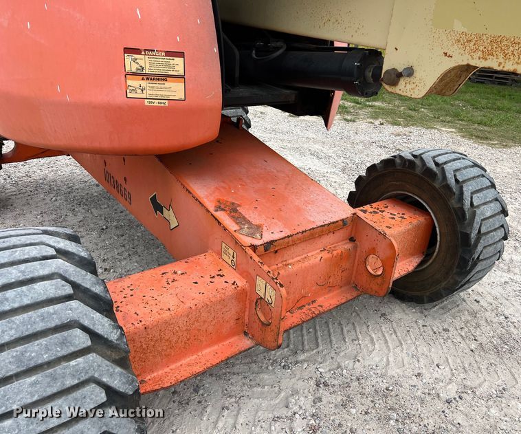 image for item LU9957 2012 JLG 450AJ boom lift