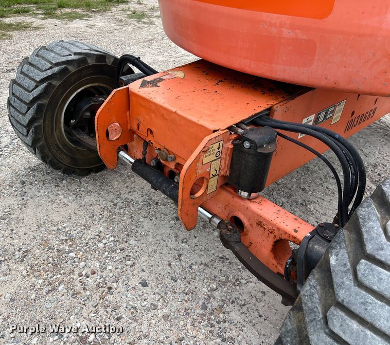 image for item LU9957 2012 JLG 450AJ boom lift