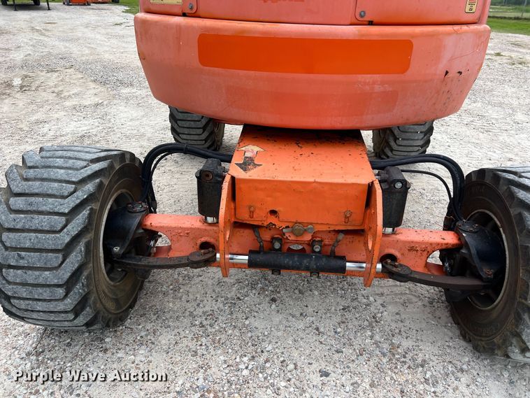 image for item LU9957 2012 JLG 450AJ boom lift