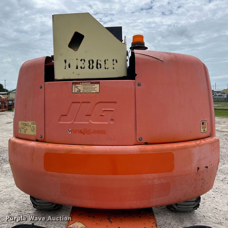 image for item LU9957 2012 JLG 450AJ boom lift