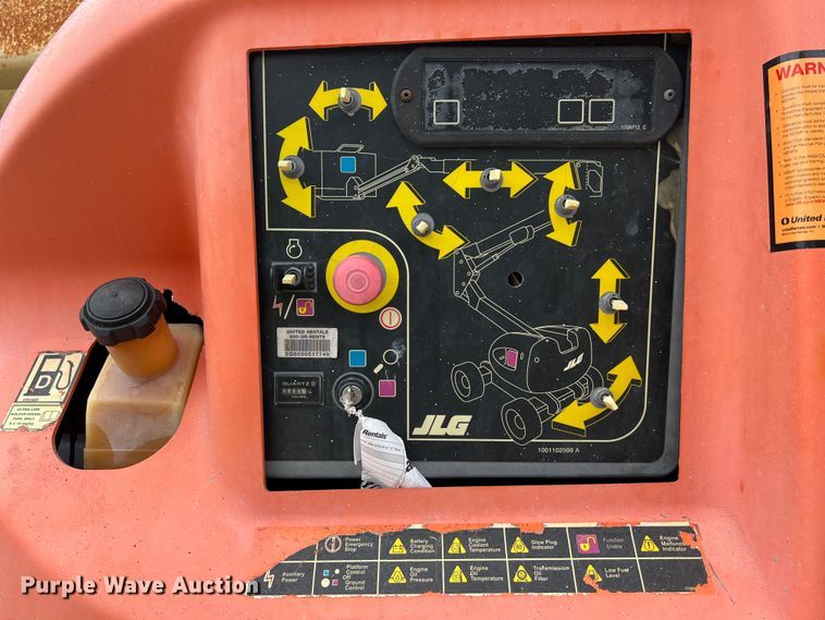 image for item LU9957 2012 JLG 450AJ boom lift