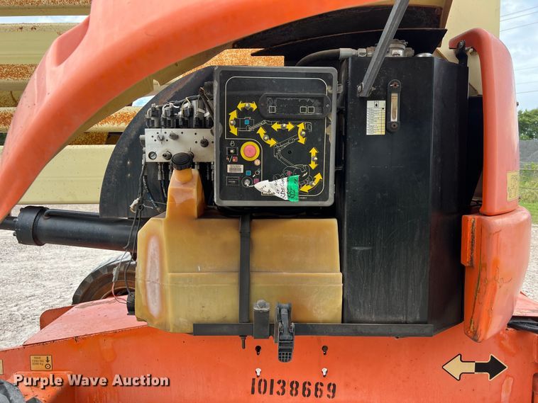 image for item LU9957 2012 JLG 450AJ boom lift