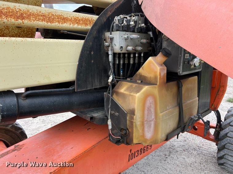 image for item LU9957 2012 JLG 450AJ boom lift