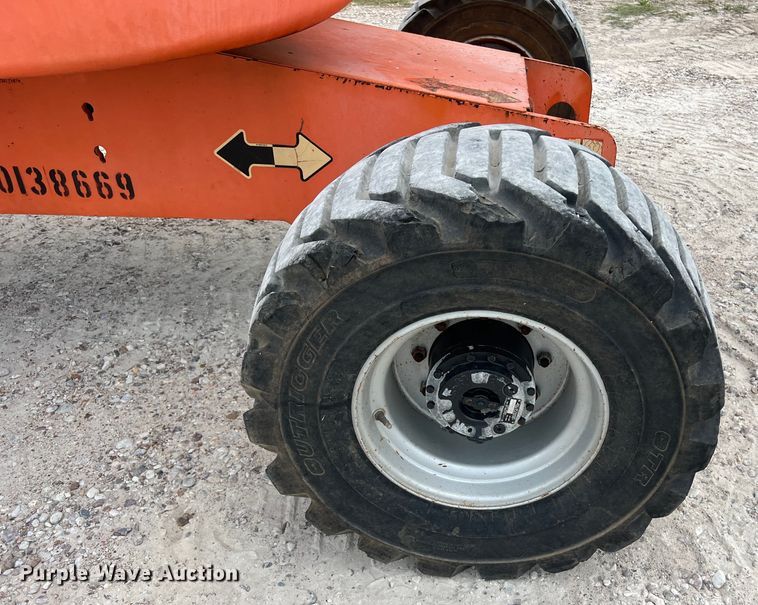 image for item LU9957 2012 JLG 450AJ boom lift