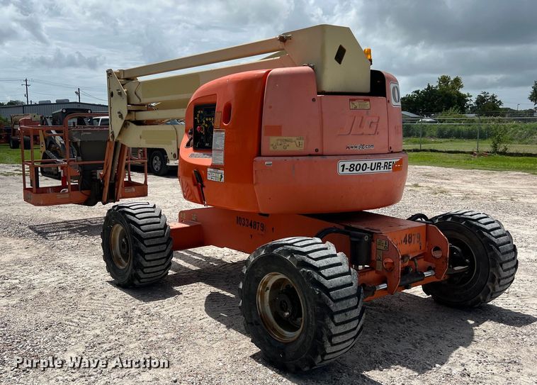 image for item LU9960 2015 JLG 450AJ boom lift