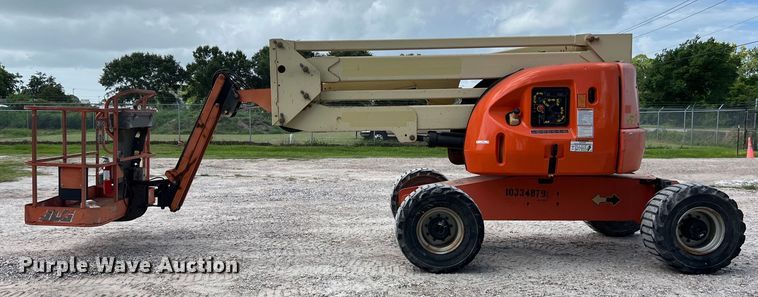 image for item LU9960 2015 JLG 450AJ boom lift