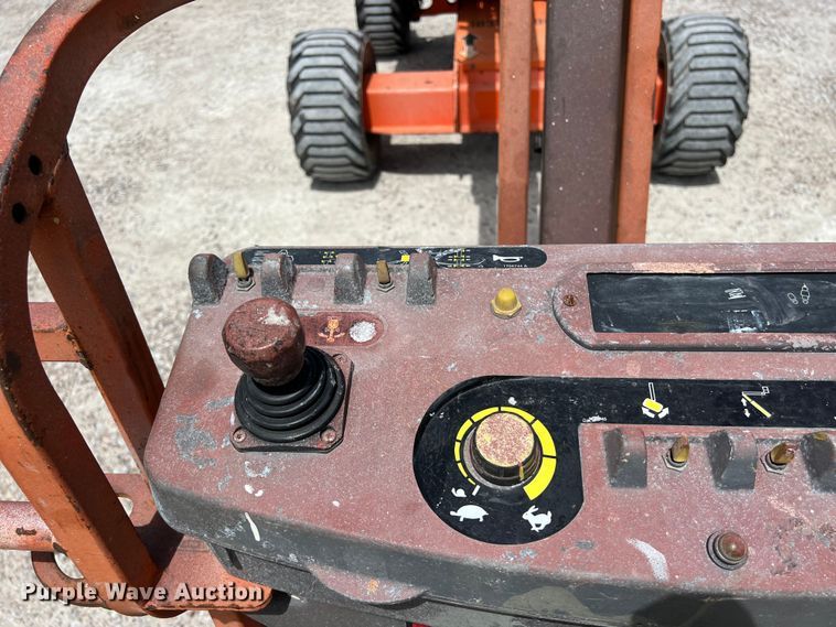 image for item LU9960 2015 JLG 450AJ boom lift