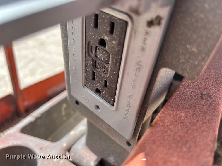 image for item LU9960 2015 JLG 450AJ boom lift