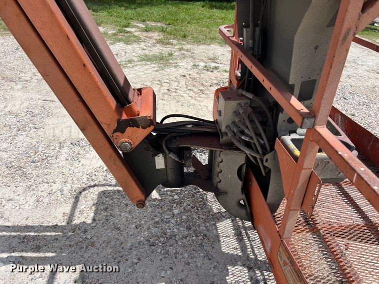 image for item LU9960 2015 JLG 450AJ boom lift