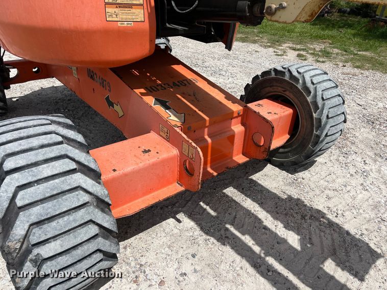 image for item LU9960 2015 JLG 450AJ boom lift