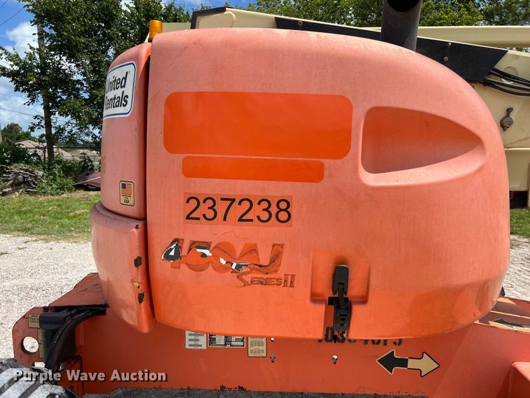 image for item LU9960 2015 JLG 450AJ boom lift