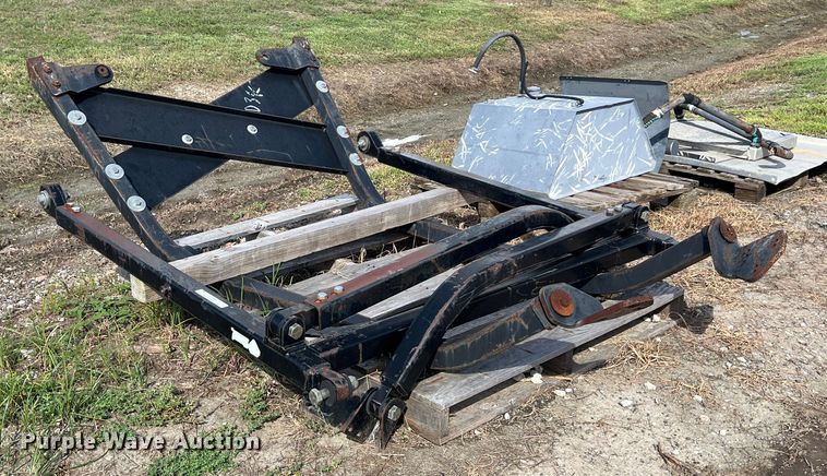 image for item LU9998 Caterpillar D3K sweeps