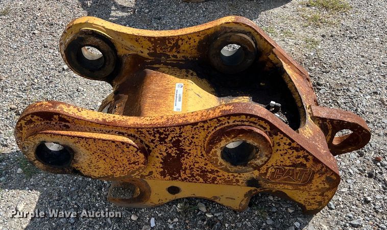 image for item LU9999 2019 Caterpillar 336 quick coupler