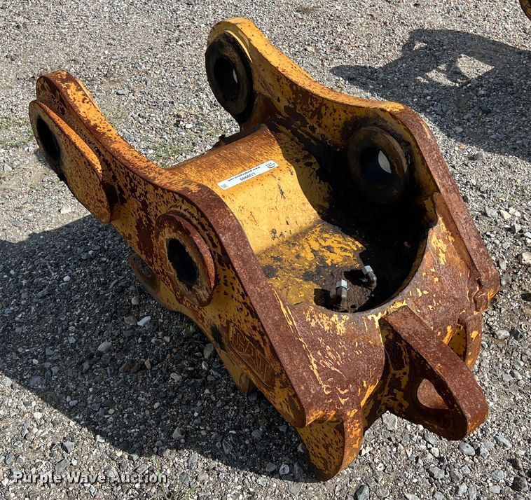 image for item LU9999 2019 Caterpillar 336 quick coupler