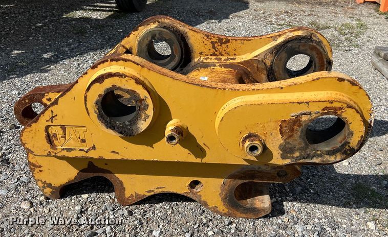 image for item LU9999 2019 Caterpillar 336 quick coupler