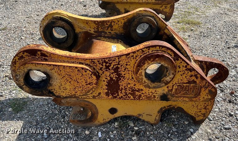 image for item LU9999 2019 Caterpillar 336 quick coupler