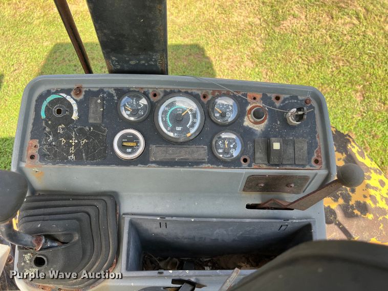 image for item LV9021 1997 Caterpillar 416C backhoe