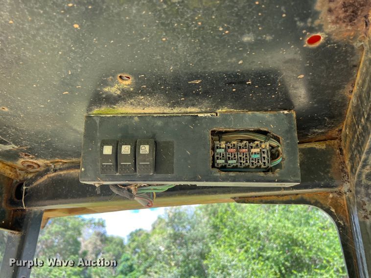 image for item LV9021 1997 Caterpillar 416C backhoe