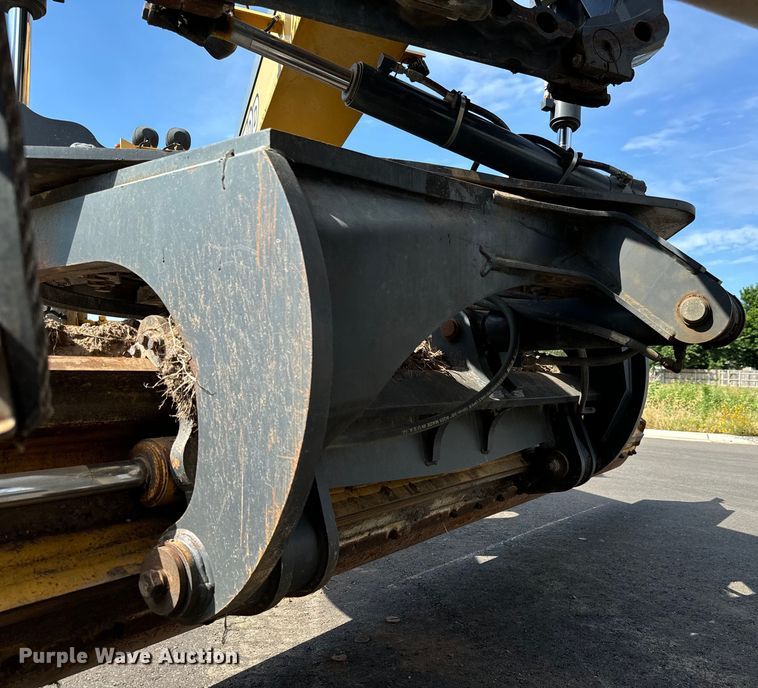 image for item MU9871 2006 John Deere 770D motor grader