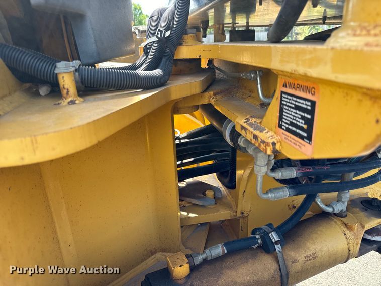 image for item MU9871 2006 John Deere 770D motor grader