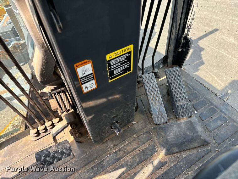 image for item MU9871 2006 John Deere 770D motor grader