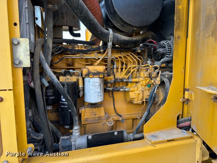 image for item MU9871 2006 John Deere 770D motor grader