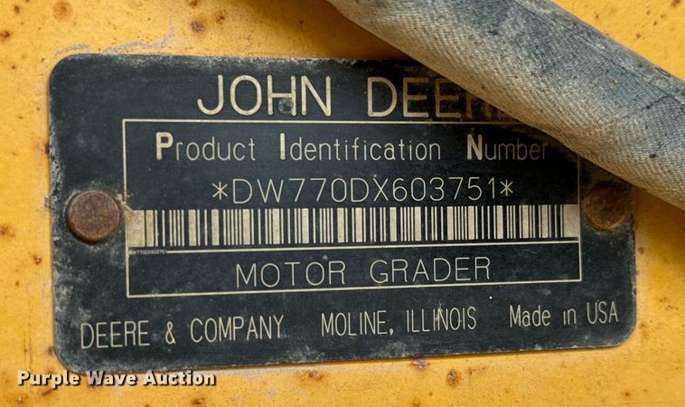 image for item MU9871 2006 John Deere 770D motor grader