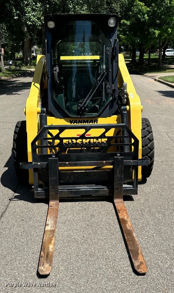 image for item MU9876 Yanmar S270V-1 skid steer loader