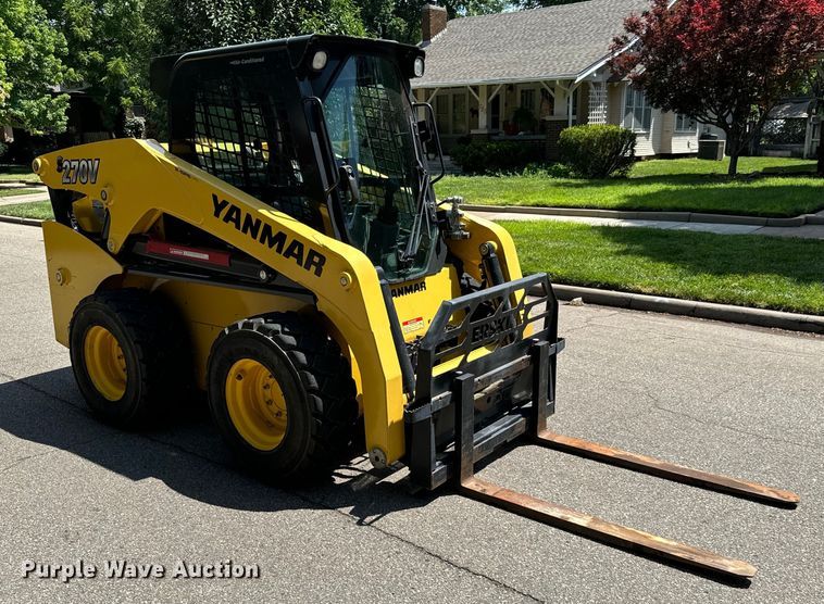 image for item MU9876 Yanmar S270V-1 skid steer loader