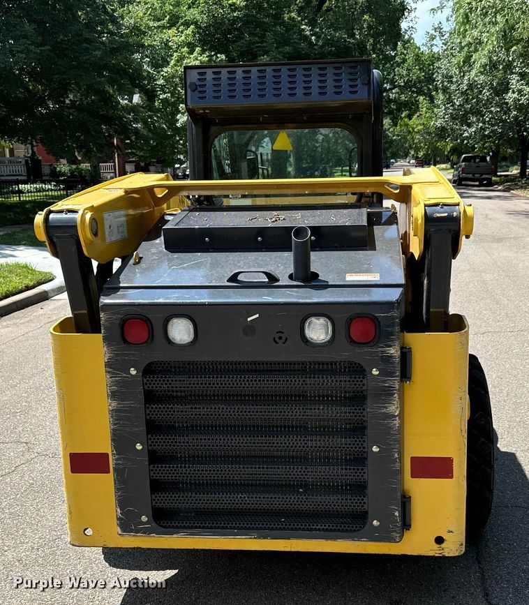 image for item MU9876 Yanmar S270V-1 skid steer loader