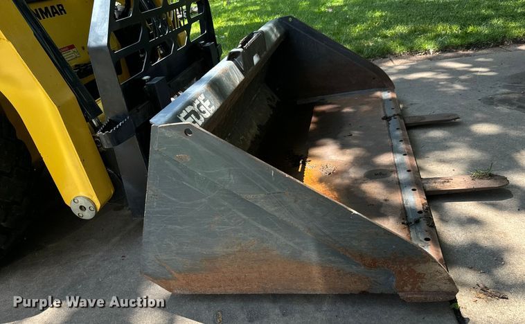 image for item MU9876 Yanmar S270V-1 skid steer loader