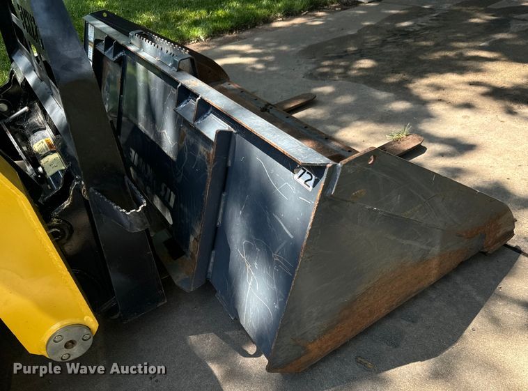 image for item MU9876 Yanmar S270V-1 skid steer loader