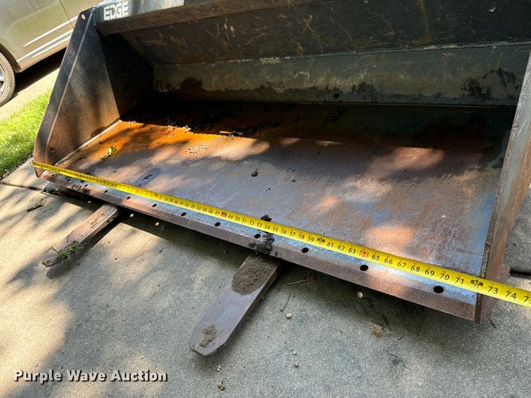 image for item MU9876 Yanmar S270V-1 skid steer loader