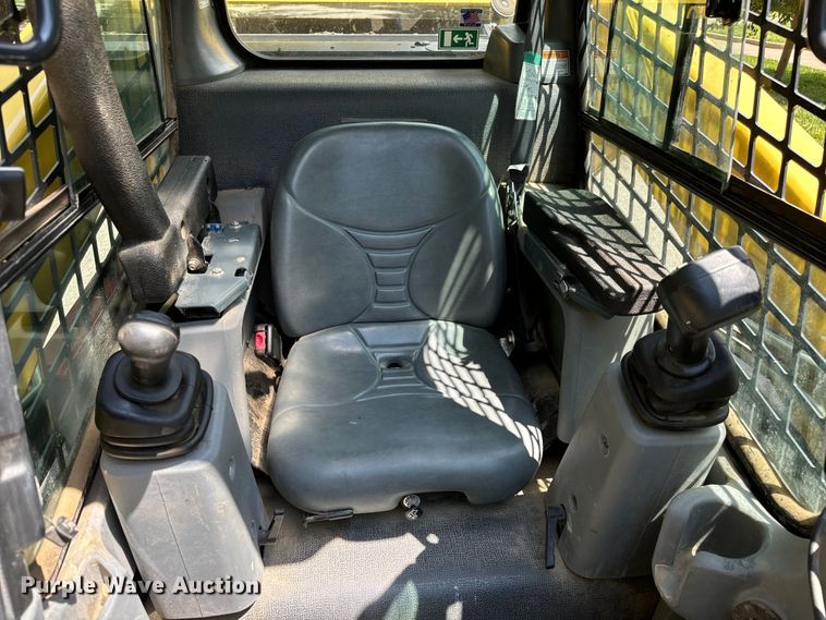 image for item MU9876 Yanmar S270V-1 skid steer loader