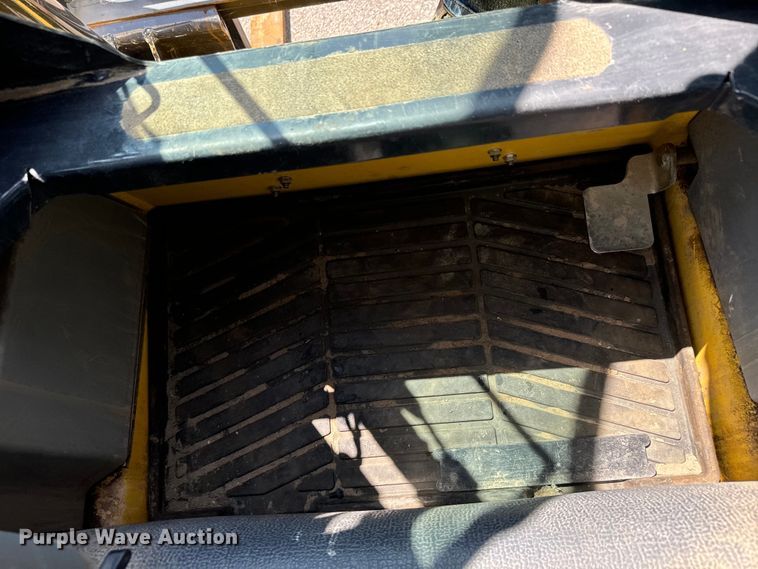 image for item MU9876 Yanmar S270V-1 skid steer loader