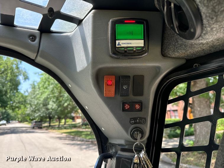 image for item MU9876 Yanmar S270V-1 skid steer loader