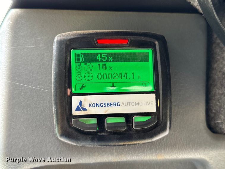 image for item MU9876 Yanmar S270V-1 skid steer loader